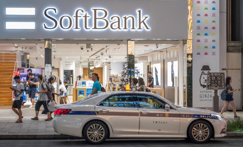 SoftBank, online car dealer