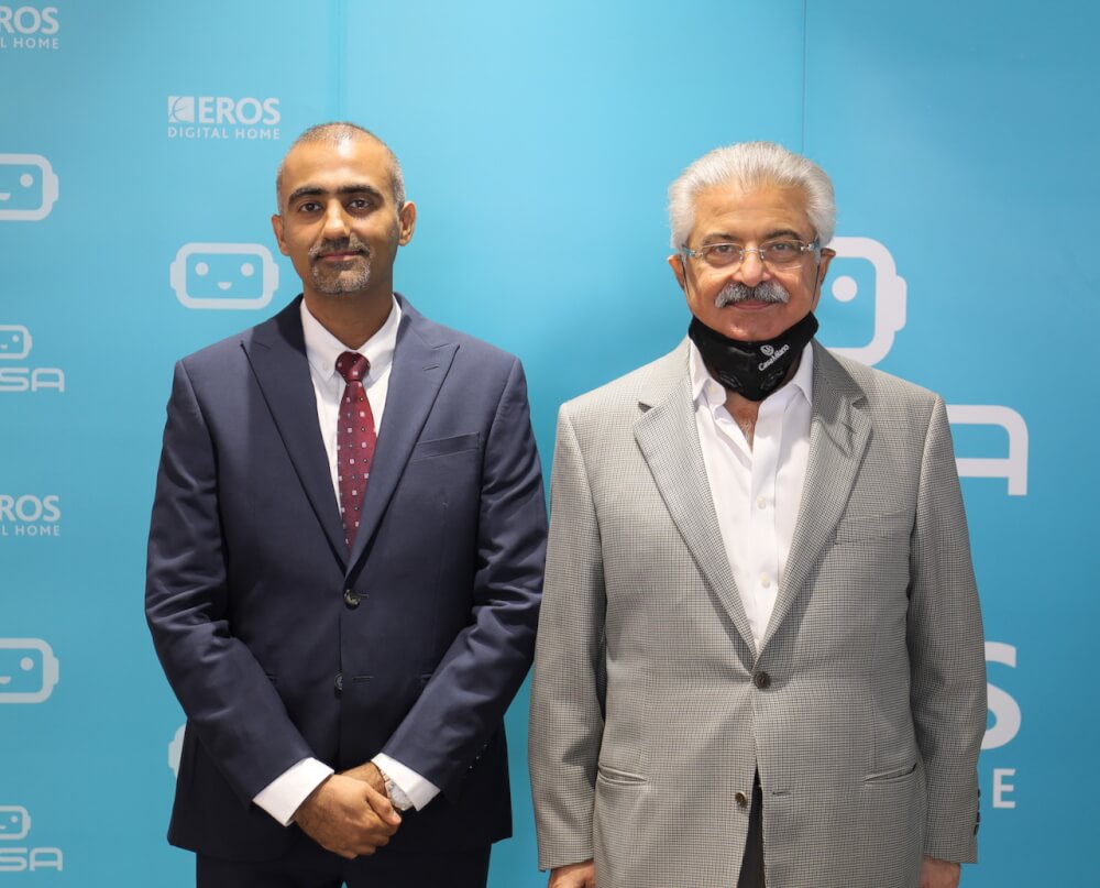 https://www.tahawultech.com/wp-content/uploads/2020/12/LR-Deepak-Bhatia-Misa-Robotics-with-Deepak-Bababni-Eros-Group.jpg