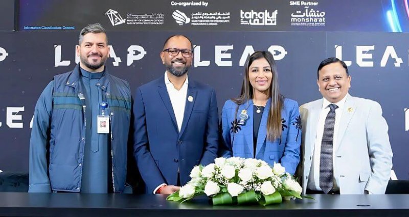 Ms. Alisha Moopen, Managing Director & Group CEO, Aster DM Healthcare, and Mr. Nalla Karunanithy, CEO, Digital Health & eCommerce, Aster DM Healthcare GCC, along with senior leadership, unveil Aster’s digital health app, myAster, in the Kingdom of Saudi Arabia at LEAP 2025.